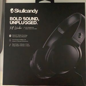 Skull candy Bluetooth headphones